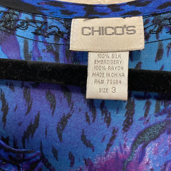 Chico's Top Wmns Sz 3 Blue Animal Print Silk Rayon Beaded V-Neck LS Grandma-Core - Picture 7 of 8